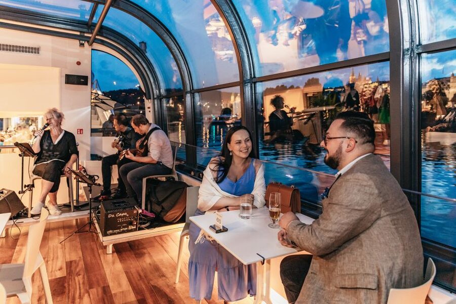 Prague: Sightseeing Dinner Cruise on Open-Top Glass Boat - A stylish evening on the Vltava