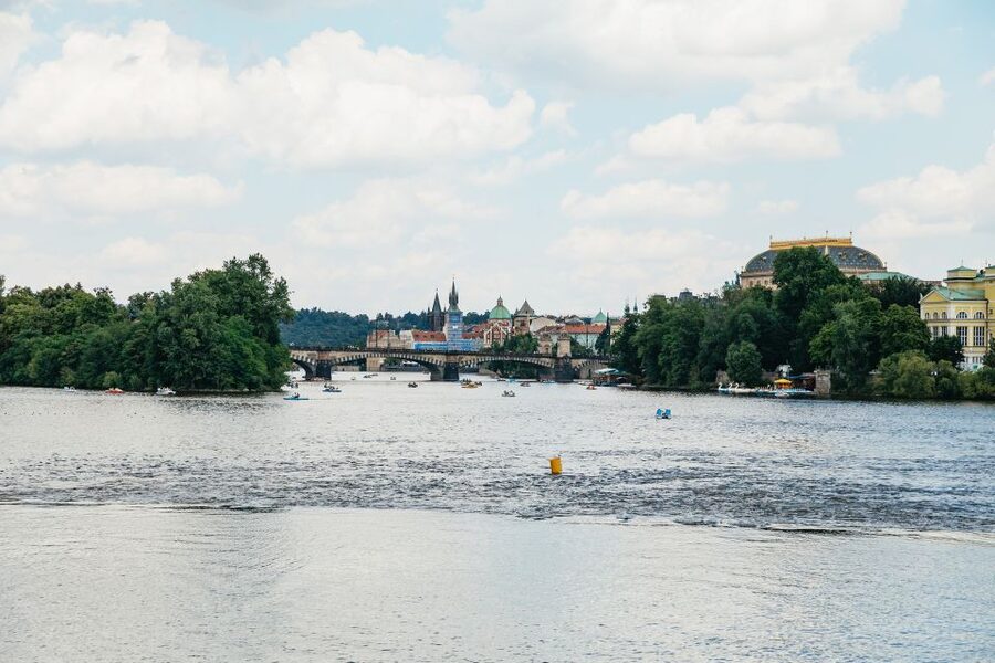 Prague: Vltava River Lunch Cruise in an Open-Top Glass Boat - Commentary, maps, and what you should know in advance