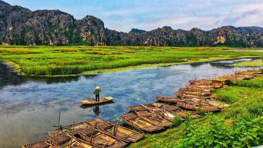 Private Car/Bus Renting Hanoi - Ninh Binh - Halong - Sapa... - The 500 steps at Mua Cave