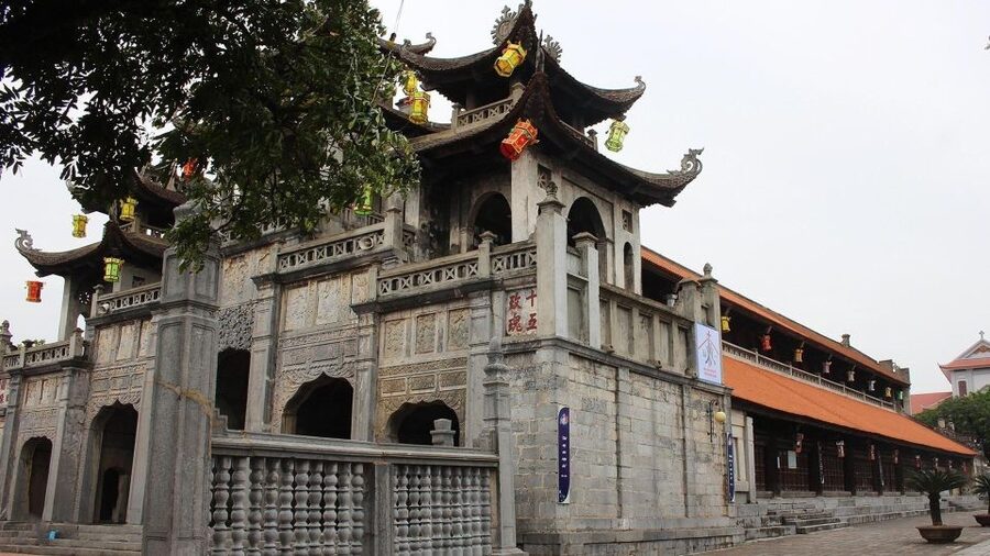 Private Car/Bus Renting Hanoi - Ninh Binh - Halong - Sapa... - What the $210 price really covers