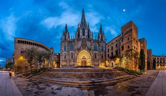 Private Customized Barcelona Tour by Mercedes VIP Bus and Personal Expert Guide - Key points to know before booking