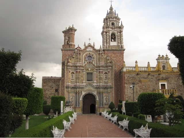 Puebla: Cholula Magical Town Tour by Double-Decker Bus - Tonanzintla and Acatepec: the tour’s visual high point