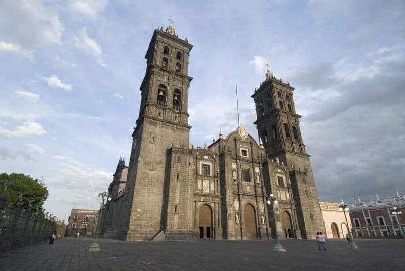 Puebla Sightseeing Tour by Double-Decker Tram - The tram, timing, and daily departure