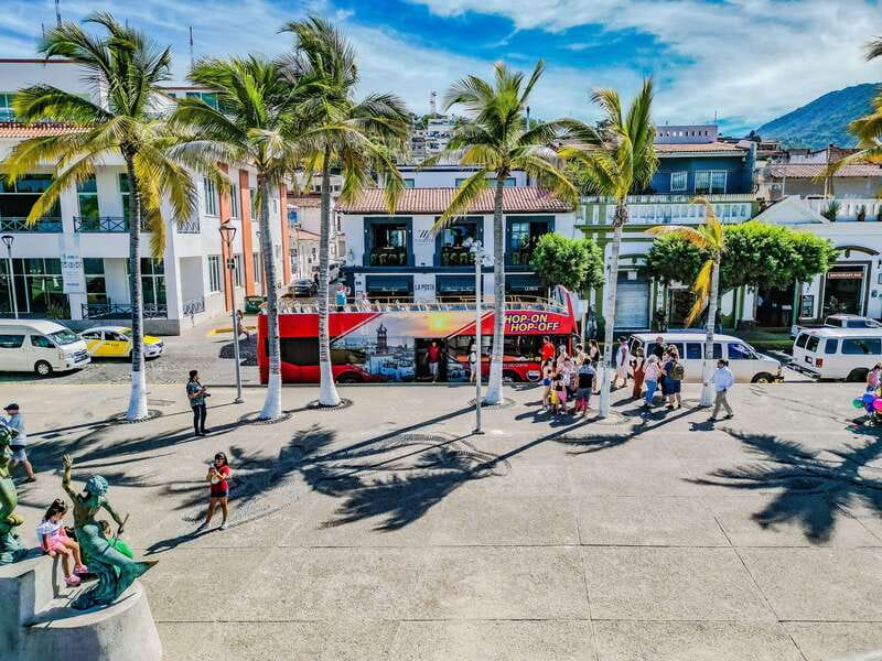 Puerto Vallarta: Hop-On-Hop-Off City Bus Tour - Reaching the southern beaches and Mismaloya