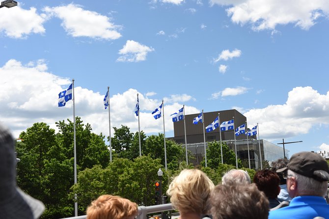 Quebec City Hop-On Hop-Off - Stops 6 and 7: Place Québec and Parliament Hill