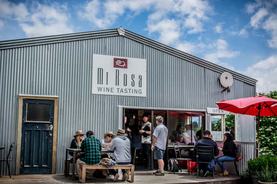 Queenstown & Gibbston Valley: Hop-On Hop-Off Wine Tours - Arrowtown gives the day a change of pace