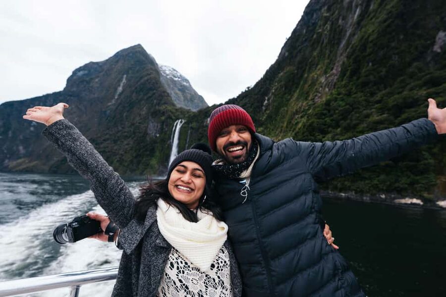 Queenstown: Milford Sound Coach & Cruise Full-Day Trip - Lunch, tea, and what costs extra