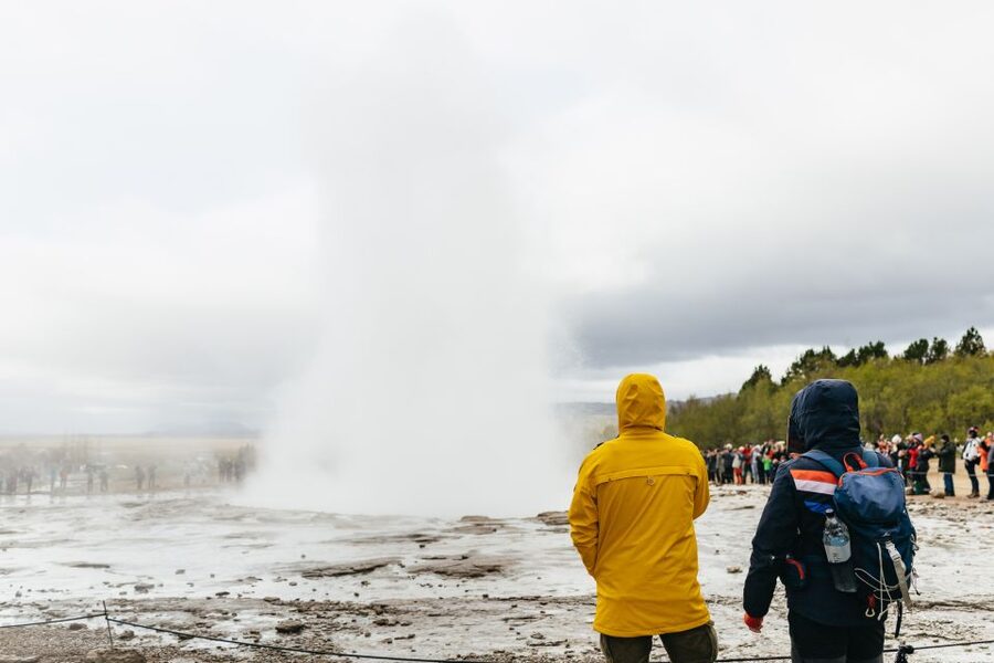 Reykjavik: Golden Circle, Crater & Blue Lagoon Minibus Tour - Kerið crater: vivid colors in a short visit