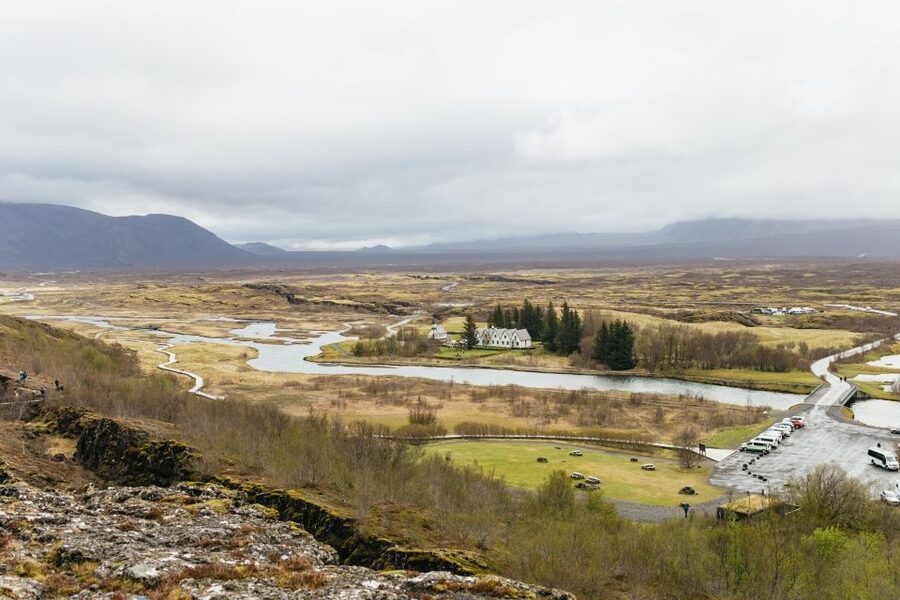 Reykjavik: Golden Circle, Crater & Blue Lagoon Minibus Tour - Guides, stories, and the feel of the day