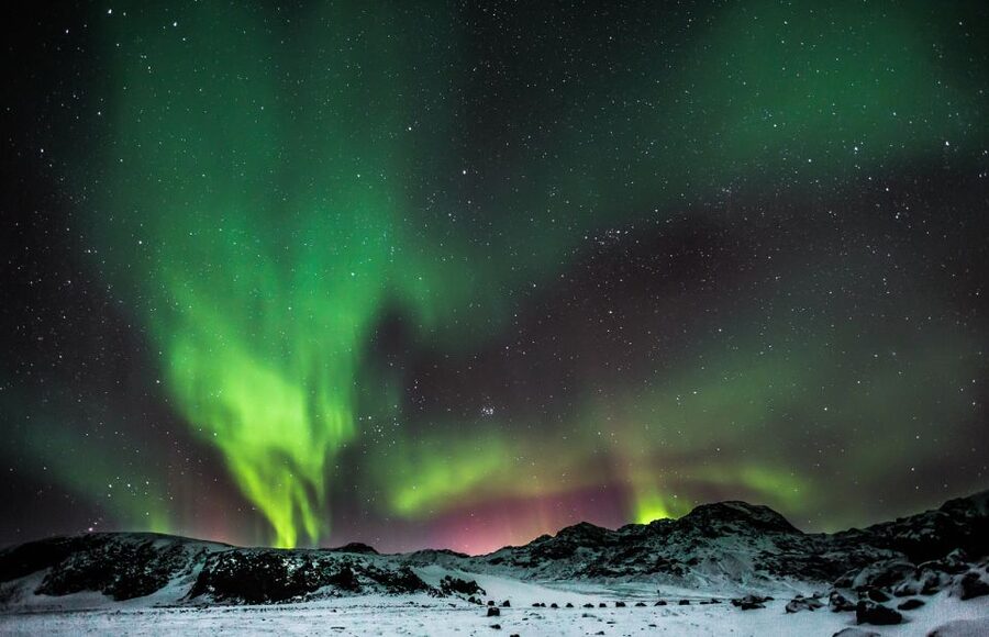 Reykjavík: Northern Lights Minibus Tour with Photos - Who should book this tour?