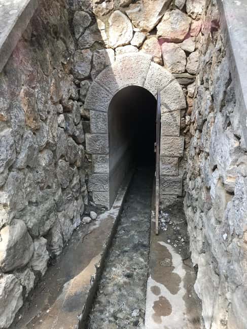Rhodes: Guided Bus Tour to Lindos Village & Seven Springs - What to bring and how to pace yourself