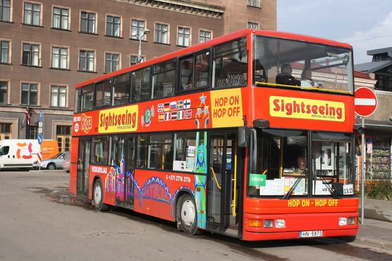 Riga: Hop-On, Hop-Off Tour - What the audio guide adds