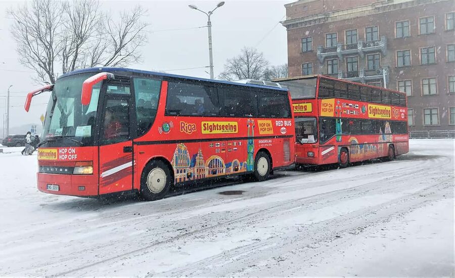 Riga: Red Bus Hop-On Hop-off Sightseeing Grand Tour - Riga’s Art Nouveau streets and Alberta Street