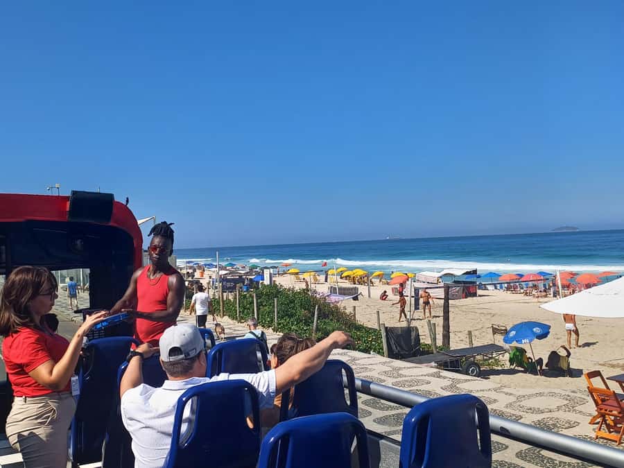 Rio Samba Bus: hop-on hop-off city tour in Rio de Janeiro - Cinelândia, Lapa, and Rios historic center