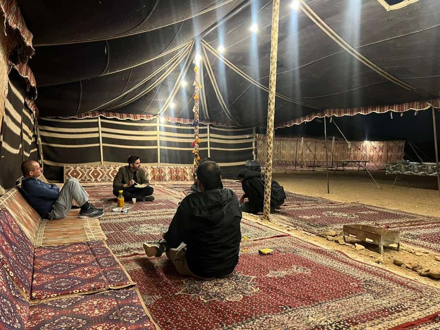 Riyadh Edge of The World and Bat Cave Visit by Bus - The journey from Riyadh to Jabal Fihrayn