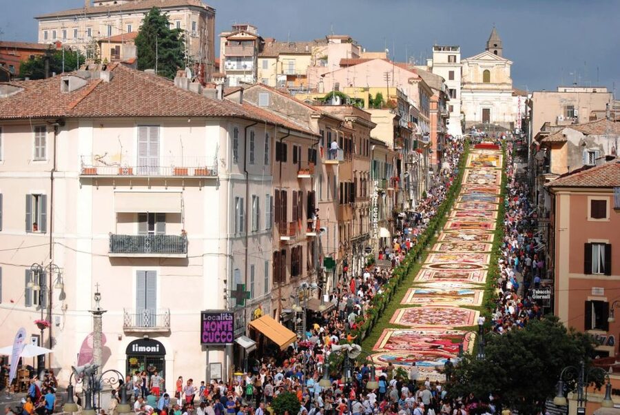 Rome: Castelli Romani Hop-on and Hop-off Tour - Should you book the Castelli Romani tour?