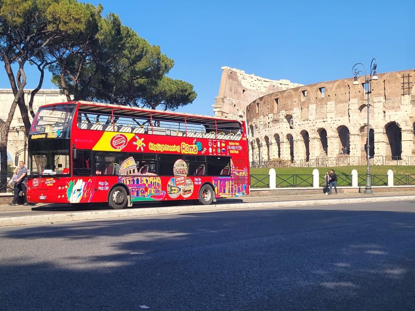 Rome: City Highlights Open-Top Bus Night Tour - Choosing the best seat for photographs