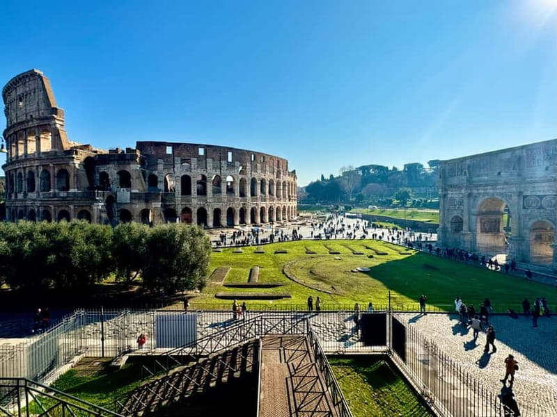 Rome: Hop-on Hop-off Bus and Colosseum, Ancient Rome Tour - Choosing between the bus and Ancient Rome options