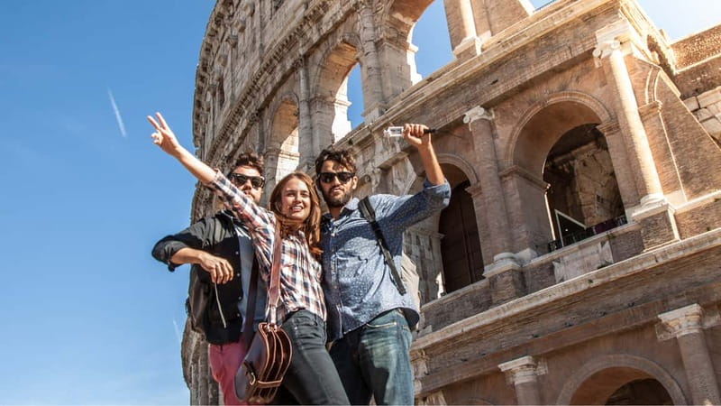 Rome: Hop-on Hop-off Bus and Colosseum, Ancient Rome Tour - Seeing the Roman Forum and Palatine Hill