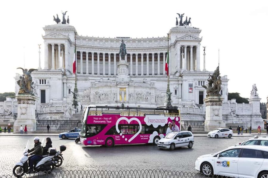 Rome: Hop-on Hop-off Bus tour + Pantheon Priority Entry - Start at the Pantheon in Piazza della Rotonda