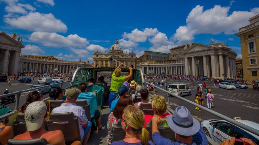 Rome: Hop-on-Hop-off Bus with Vatican and Sistine Chapel - Two Rome experiences in one ticket