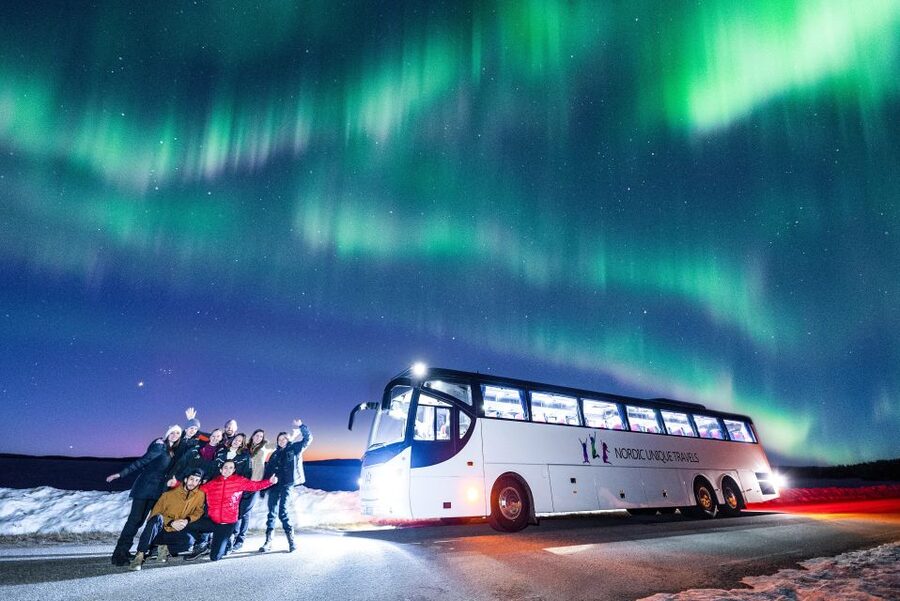 Rovaniemi: Hunting Northern Lights Bus Tour - The guide’s role matters more than the bus