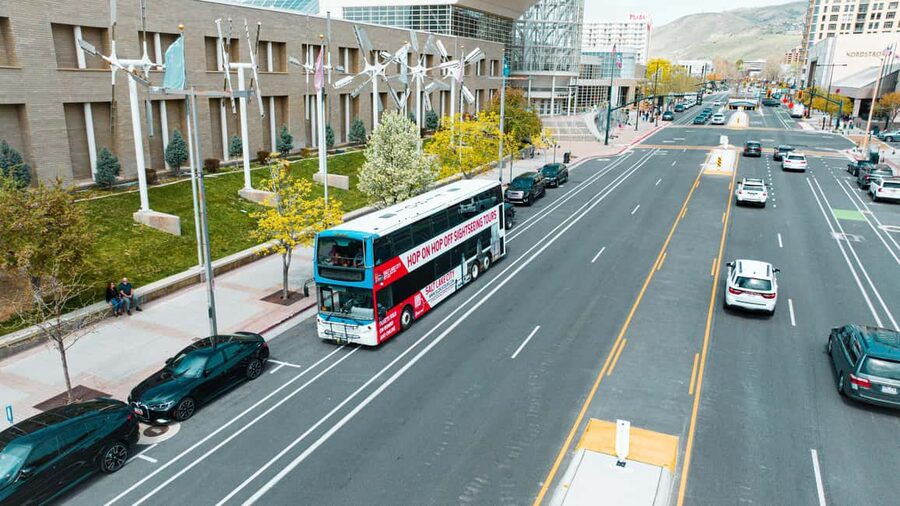 Salt Lake City: Hop-On Hop-Off Bus Tour - The Utah State Capitol and the best mountain views