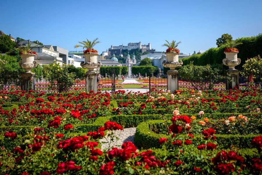 Salzburg: Hop-on Hop-off City Tour - Hellbrunn Palace: the strongest stop outside the center