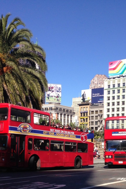 San Francisco: 2 Day Hop-On Hop-Off 20-Stop Deluxe Bus Tour - Live commentary, audio, and the human factor