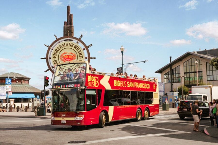 San Francisco: Hop-On Hop-Off Sightseeing Tour with 17 Stops - Why this bus is useful in a spread-out city