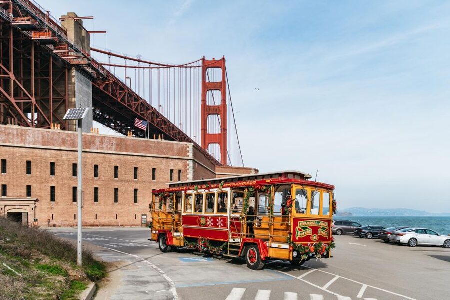 San Francisco: Movie Filming Locations Bus Tour - Key points to know before you book