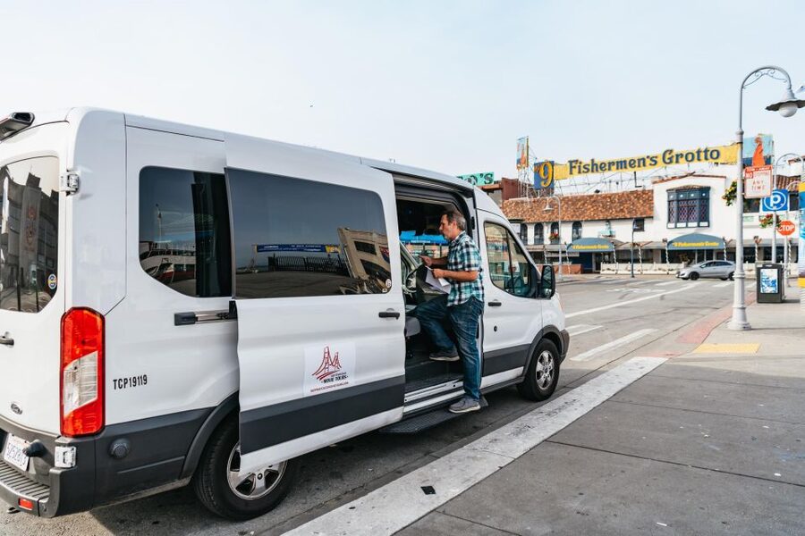 San Francisco: Movie Filming Locations Bus Tour - Mrs. Doubtfire and Pacific Heights