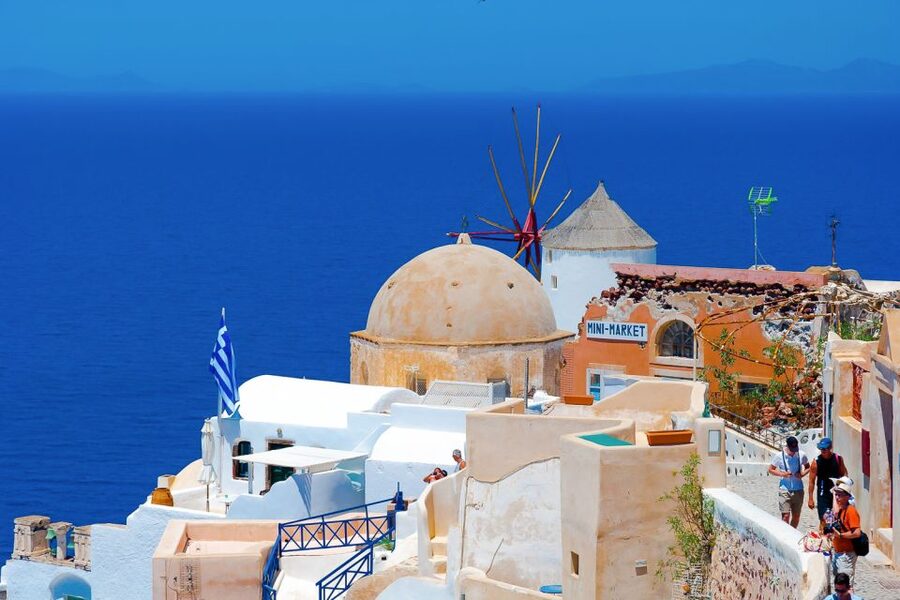 Santorini Island Bus Tour and Caldera Sunset Cruise - Thirasia, lunch, and a schedule change