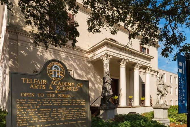 Savannah Hop-On Hop-Off Trolley Tour - City Market: shops, food, and a lively pause