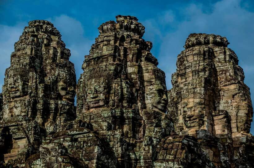 Seat-In-Coach: Small Circuit tour with Sunrise at Angkor Wat - Ta Prohm brings the jungle atmosphere