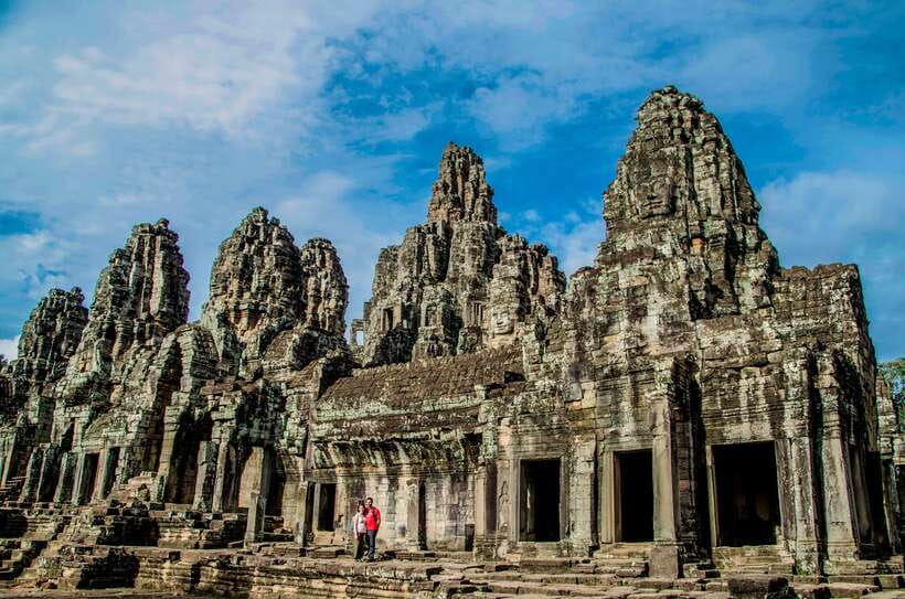 Seat-In-Coach: Small Circuit tour with Sunrise at Angkor Wat - What the guide adds, and where expectations matter