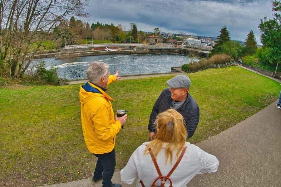 Seattle: 3-Hour City Tour by Bus - Starting at MoPOP in Seattle Center