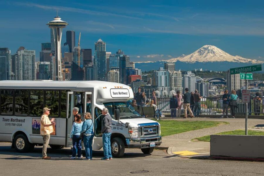 Seattle: 3-Hour City Tour by Bus - Pike Place Market and the downtown waterfront