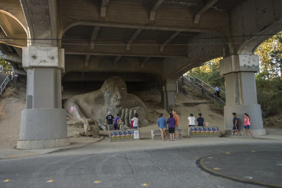 Seattle: Sightseeing Bus Tour with the Ballard Locks - Kerry Park for the big Seattle view