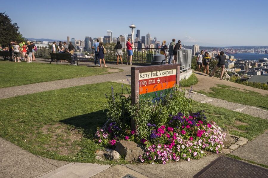 Seattle: Sightseeing Bus Tour with the Ballard Locks - What the 2.5-hour schedule really gives you