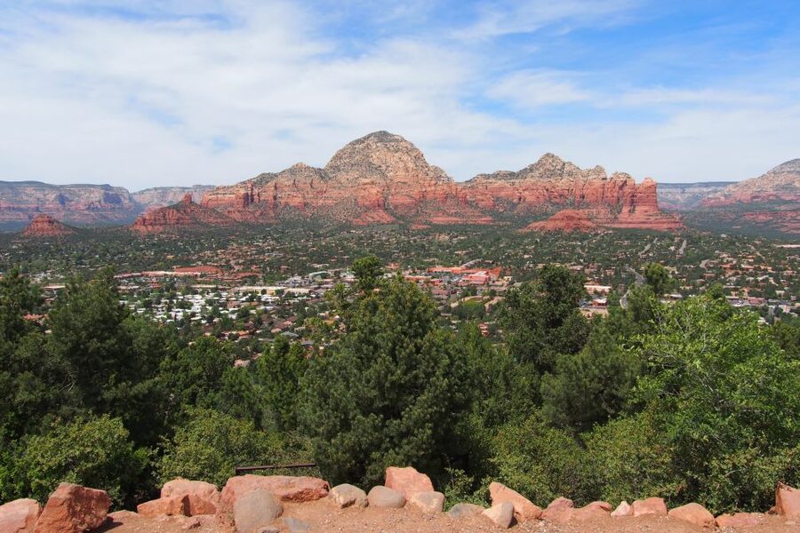 Sedona Mini Coach Tour - The airport viewpoint delivers a 365-degree look at Sedona