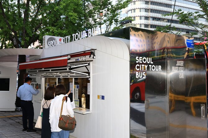 Seoul Hop-On Hop-Off Downtown Palace Course - Bus comfort and timing