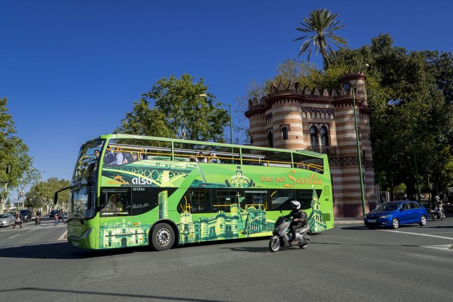 Seville: Panoramic Cruise, Hop-On-Hop-Off Bus & Walking Tour - How this Seville day works