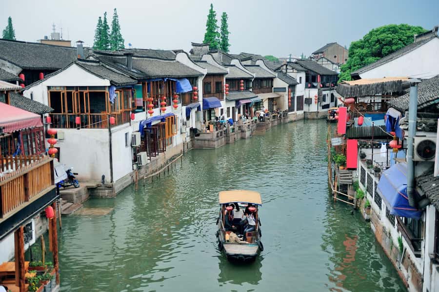 Shanghai：Old Town, Yu Garden, Zhujiajiao Water Town Bus Tour - Meeting at Yu Garden and entering Shanghai Old Town