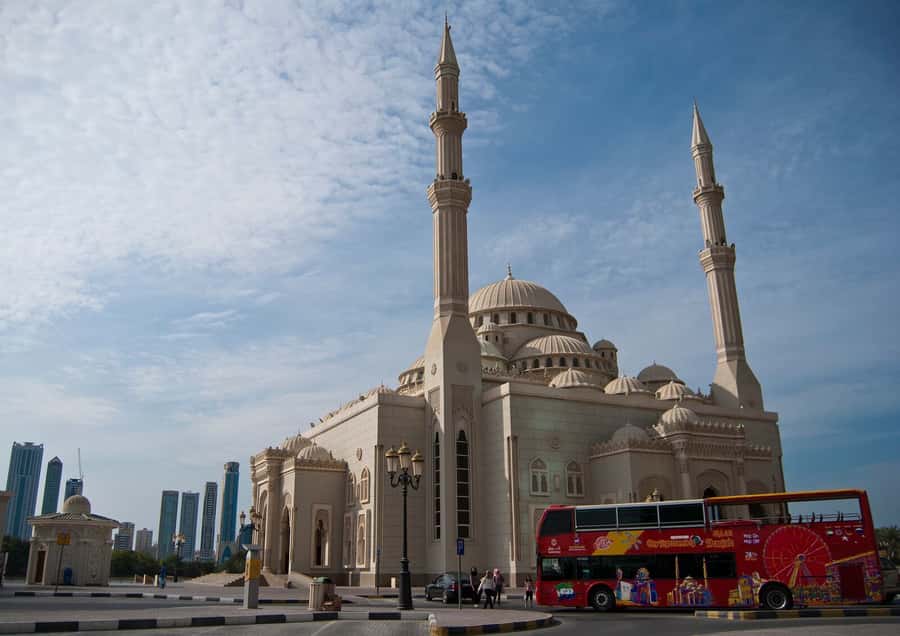 Sharjah: City Sightseeing Hop-On Hop-Off Bus Tour - Al Majaz Waterfront and its evening fountain