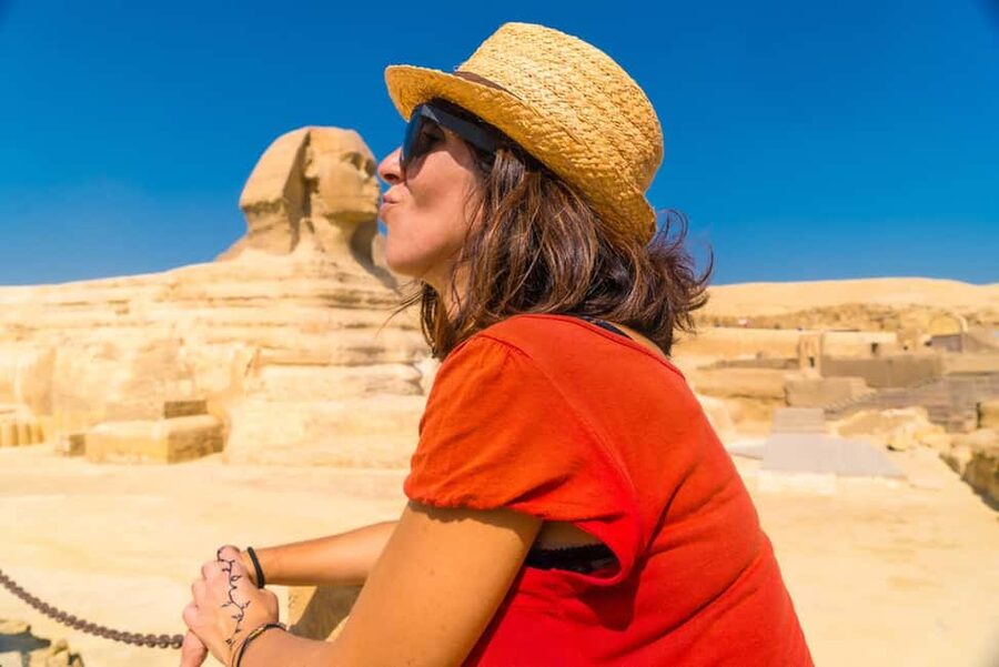 Sharm El-Sheikh: Full-Day Tour of Cairo and Pyramids by Bus - The Pyramids of Giza: three royal tombs in one view