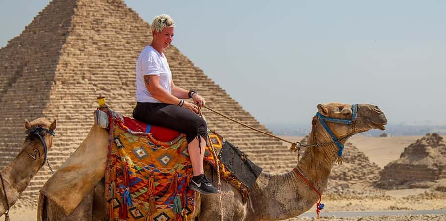 Sharm El Sheikh: Great Pyramids, Sphinx, Museum Tour by Bus - Standing before the Great Pyramid of Giza