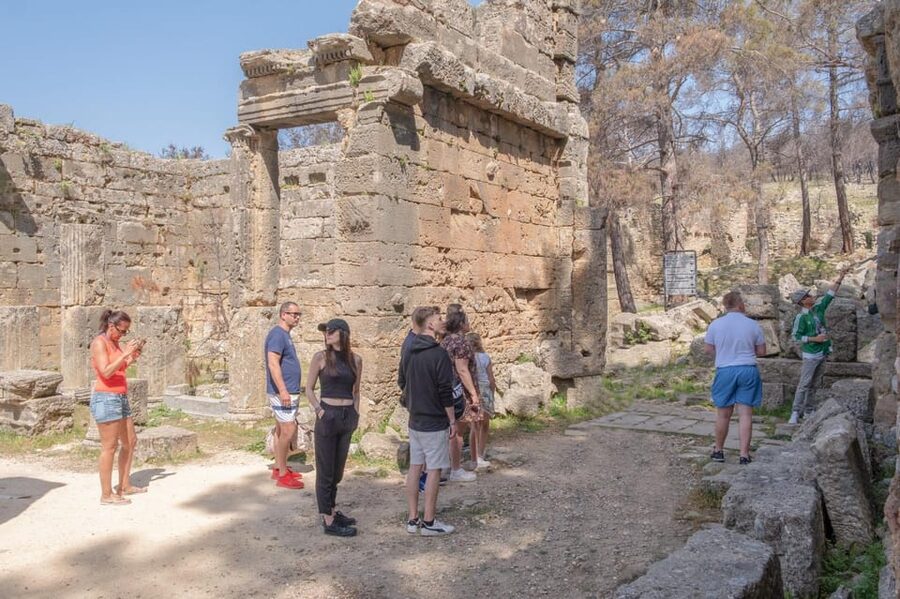 Side: Cabrio Bus and Boat Day Trip at the Green Lake - Manavgat River, mountain roads and the Green Canyon route