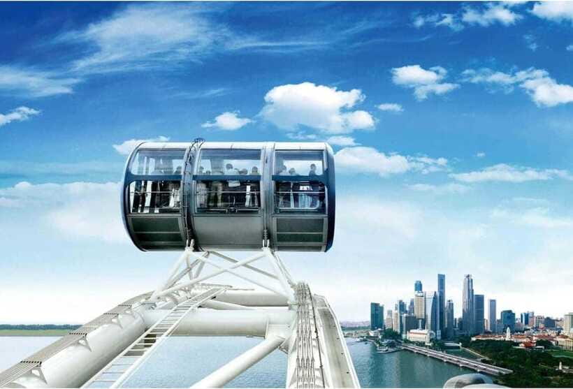 Singapore: Shared City Tour by Van/Bus - The ride between the sights