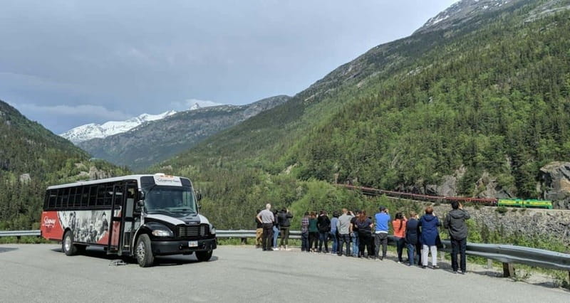 Skagway: Klondike Highway & Yukon Bus Tour with Husky Kennel - Key points to know before you book